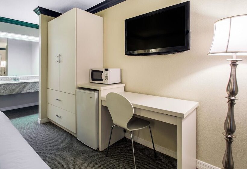 فندق Quality Inn Clermont West Kissimmee