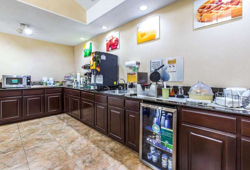 فندق Quality Inn