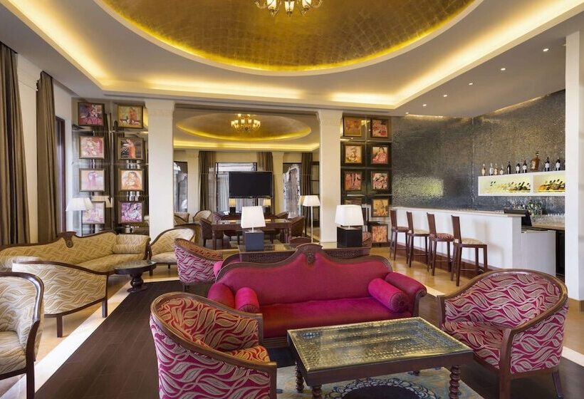 هتل Ramada by Wyndham Udaipur Resort & Spa