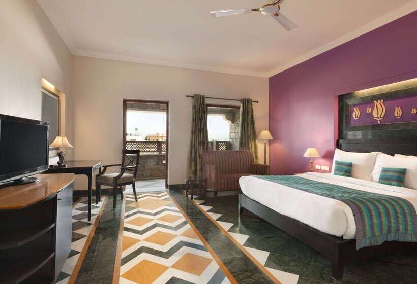 هتل Ramada by Wyndham Udaipur Resort & Spa