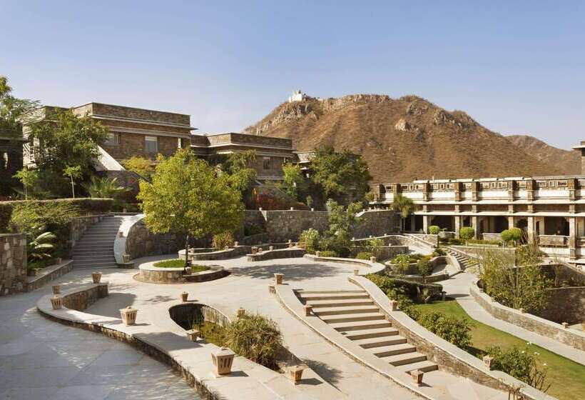 هتل Ramada by Wyndham Udaipur Resort & Spa