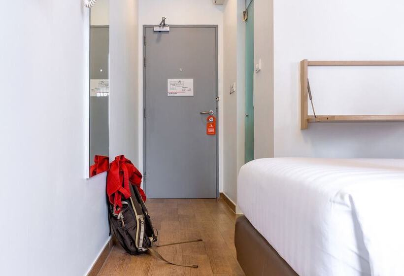 فندق Red Planet Phuket Patong   Sha Extra Plus