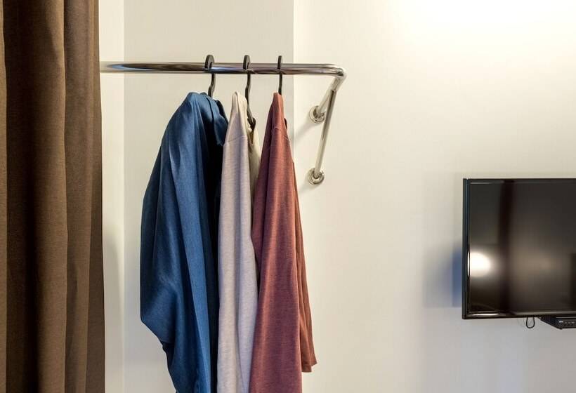 فندق Red Planet Phuket Patong   Sha Extra Plus