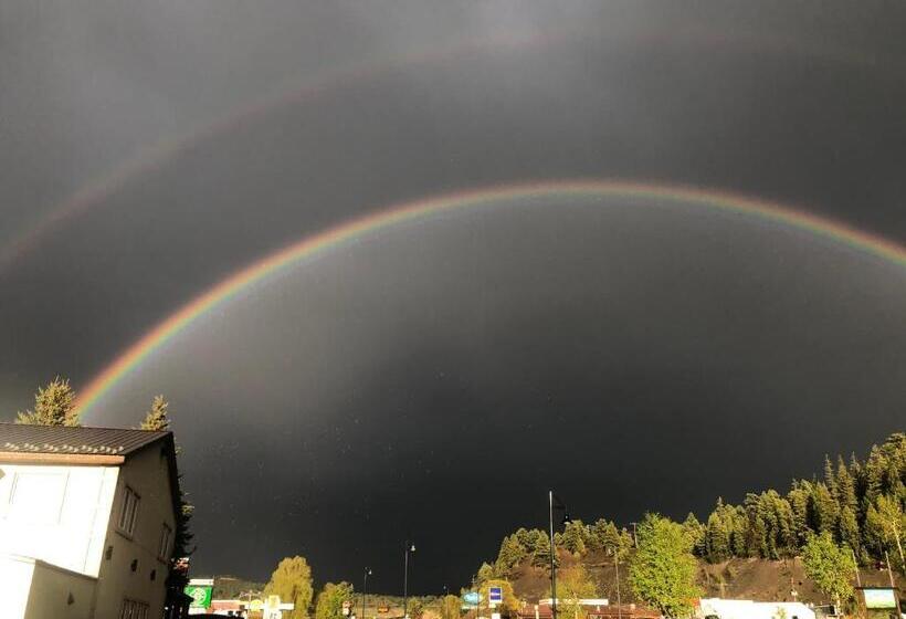 فندق Riverwalk Inn