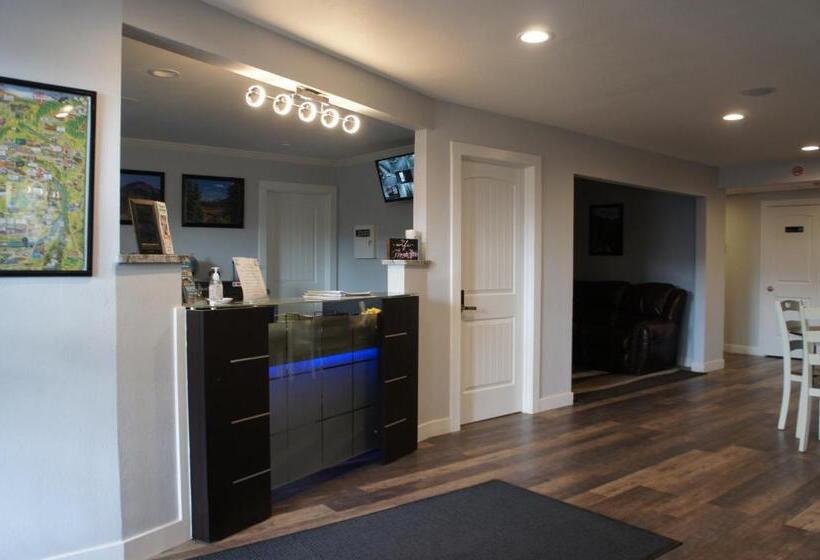 فندق Riverwalk Inn