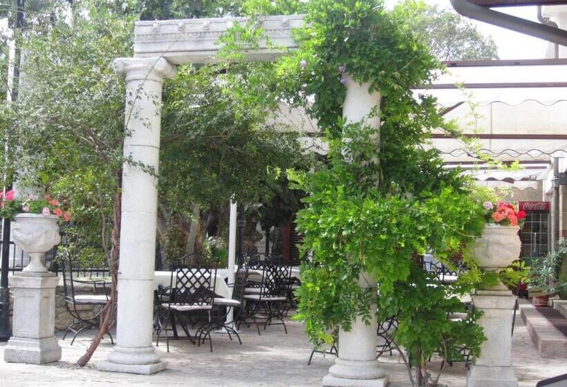 בית מלון כפרי Saint John Baptist Nessebar