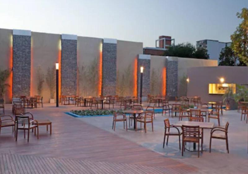 هتل Sheraton Tucuman