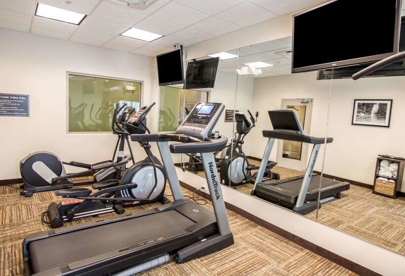 בית מלון כפרי Sleep Inn & Suites Garden City