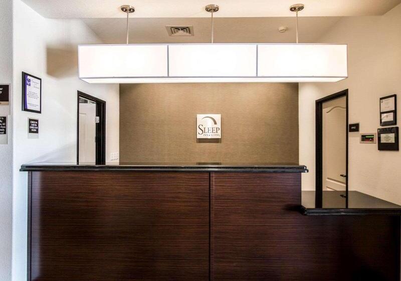 בית מלון כפרי Sleep Inn & Suites Garden City