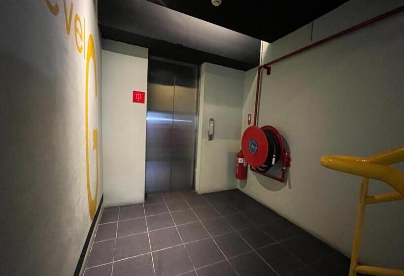 Smile Hotel C180 Cheras Selatan