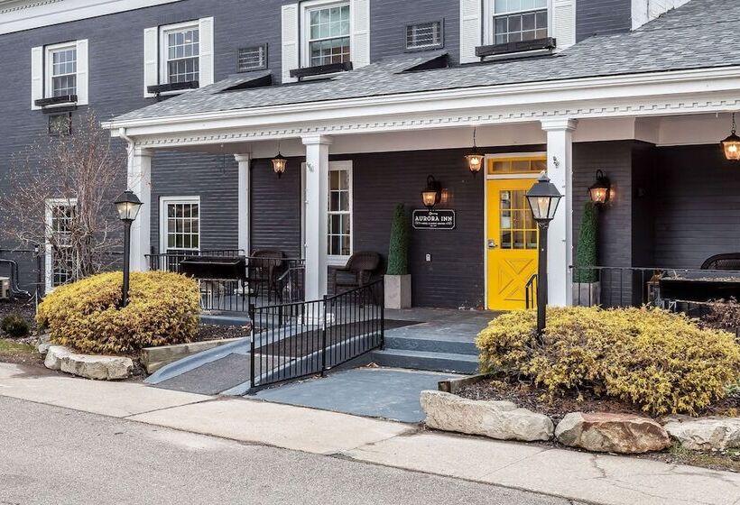 The Aurora Inn Hotel And Event Center