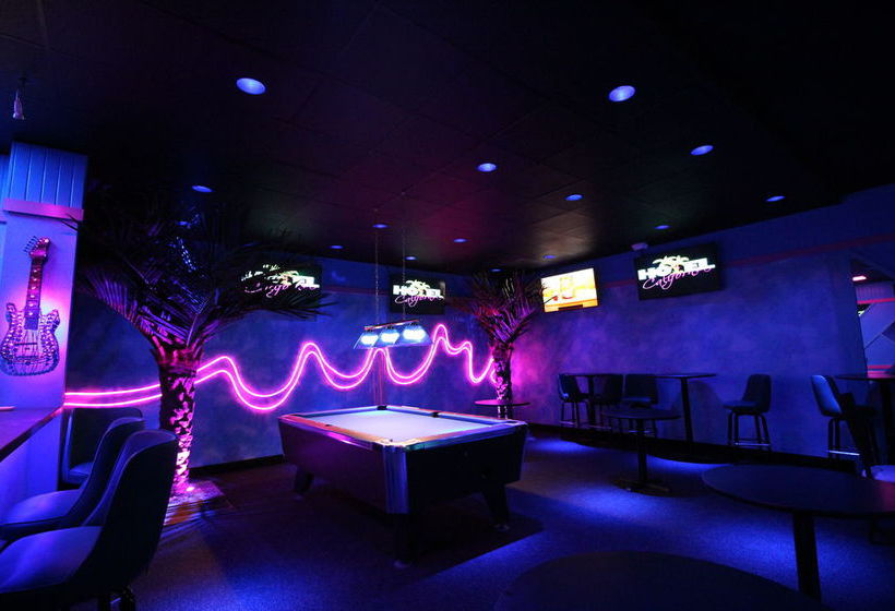 Отель The Economy Inn