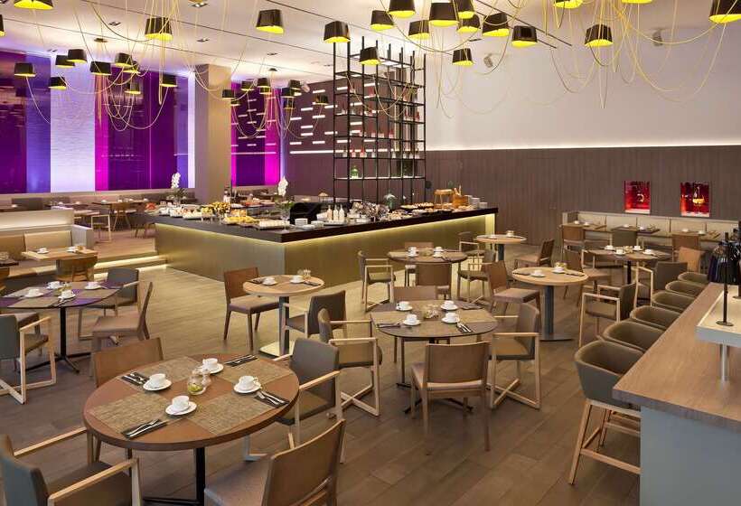 هتل The Level At Melia Barcelona Sky