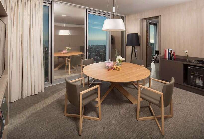 هتل The Level At Melia Barcelona Sky