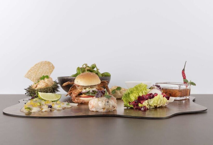 هتل The Level At Melia Barcelona Sky