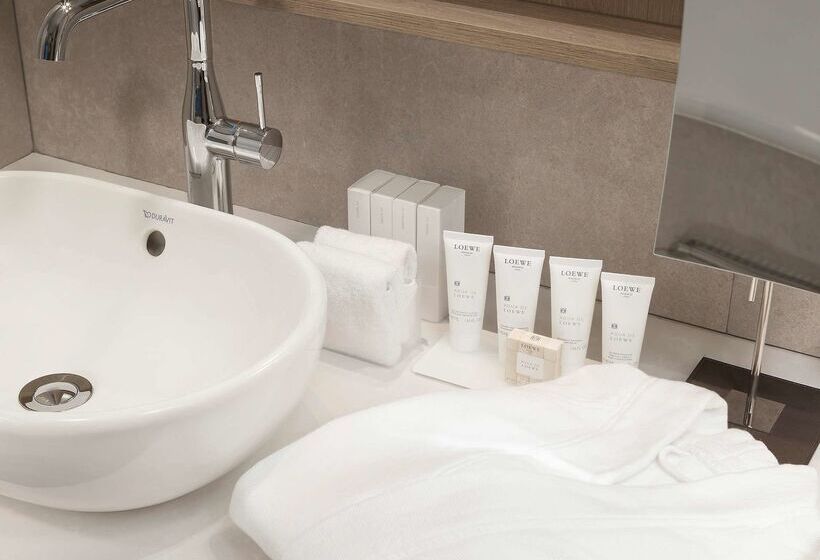 هتل The Level At Melia Barcelona Sky