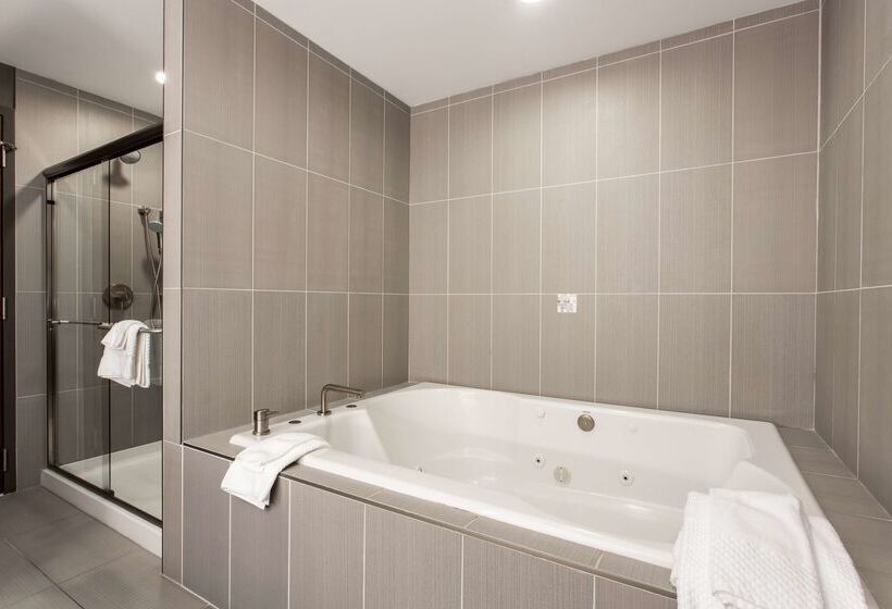 Отель The Mosey Buffalo Williamsville, Tapestry Collection By Hilton