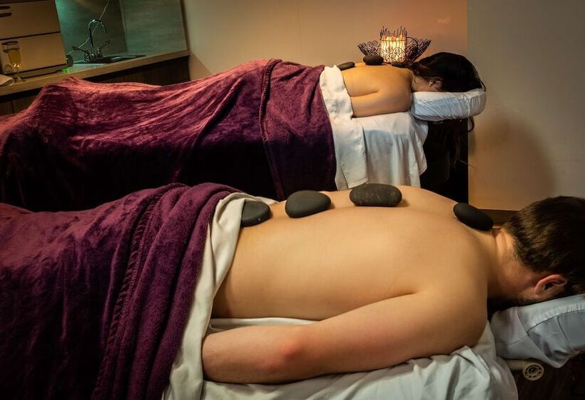 Отель The Mosey Buffalo Williamsville, Tapestry Collection By Hilton