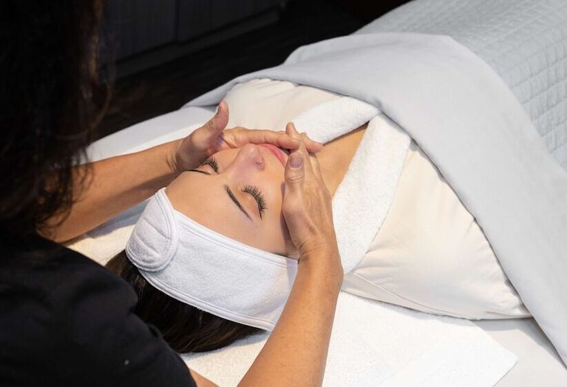 Отель The Mosey Buffalo Williamsville, Tapestry Collection By Hilton