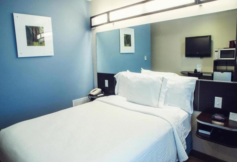 Отель Three Rivers Inn & Suites