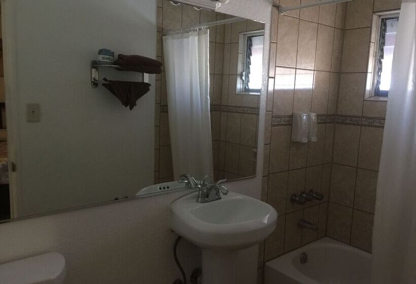 Tradewinds Hotel Lax Airport