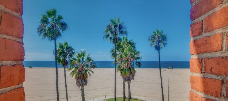 فندق Venice Breeze Suites