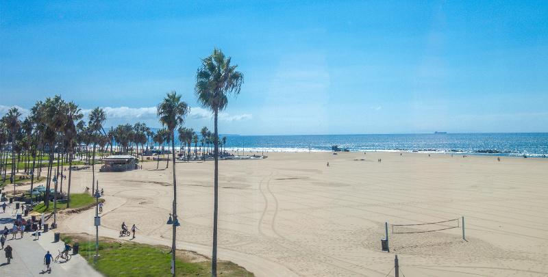 فندق Venice Breeze Suites
