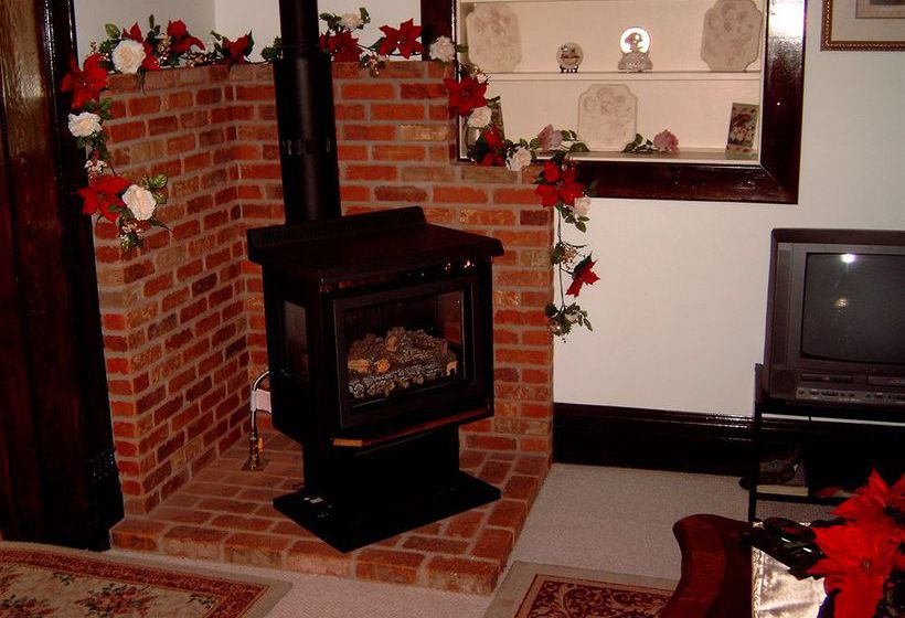 호텔 Victorian Rose Country Inn