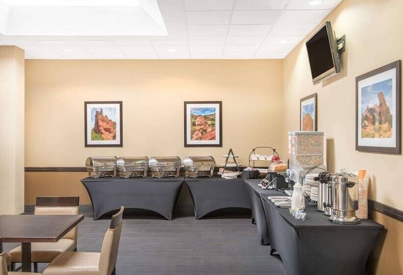 ホテル Wyndham Garden Texarkana