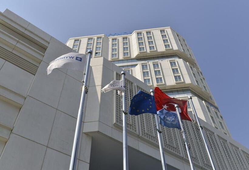 ホテル Wyndham Grand Istanbul Europe