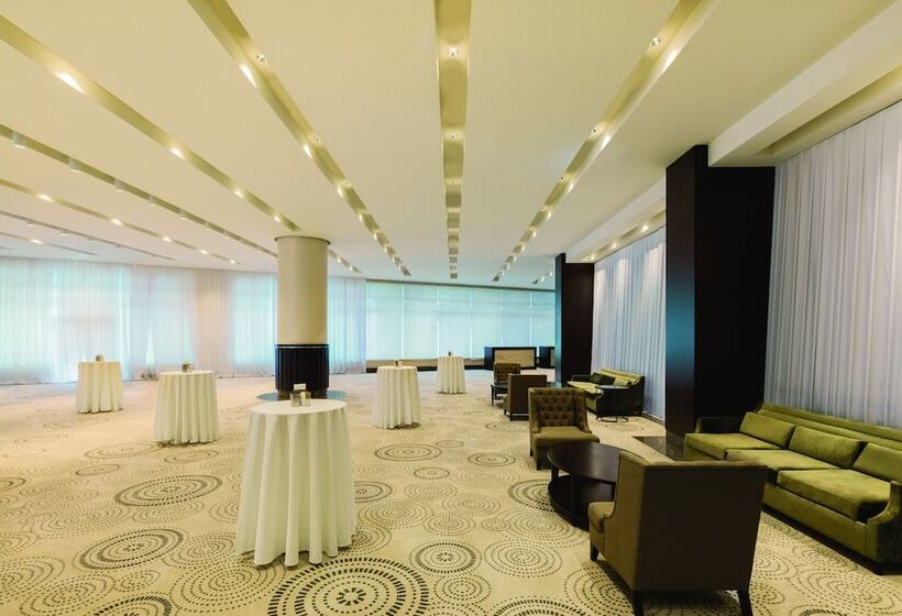 ホテル Wyndham Grand Istanbul Europe