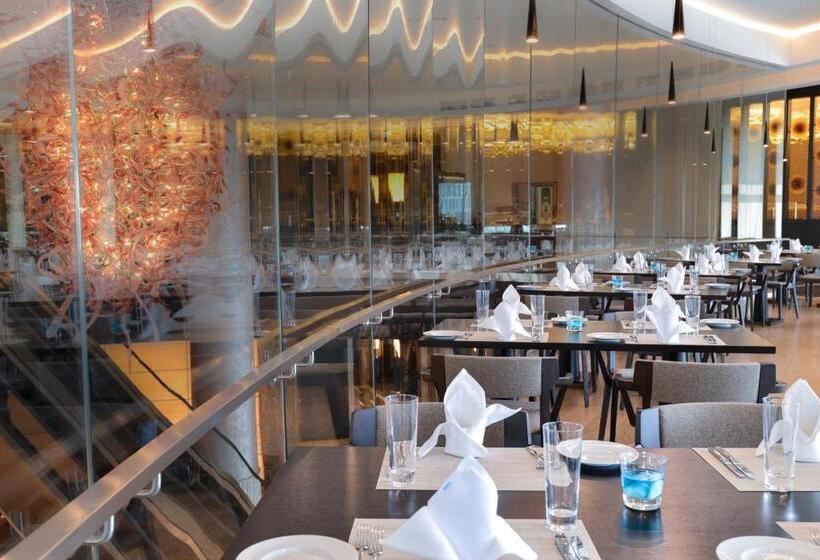 ホテル Wyndham Grand Istanbul Europe