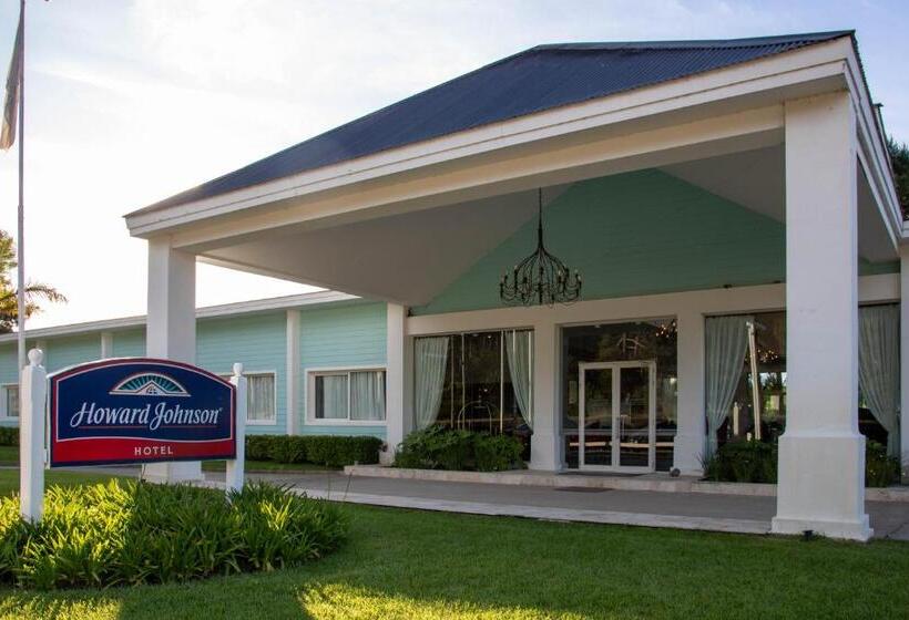 Howard Johnson Hotel & Convention Center Madariaga   Carilo