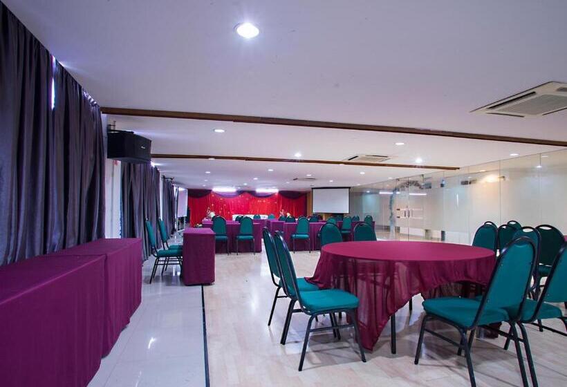 酒店 Swing & Pillows   Kajang Selangor