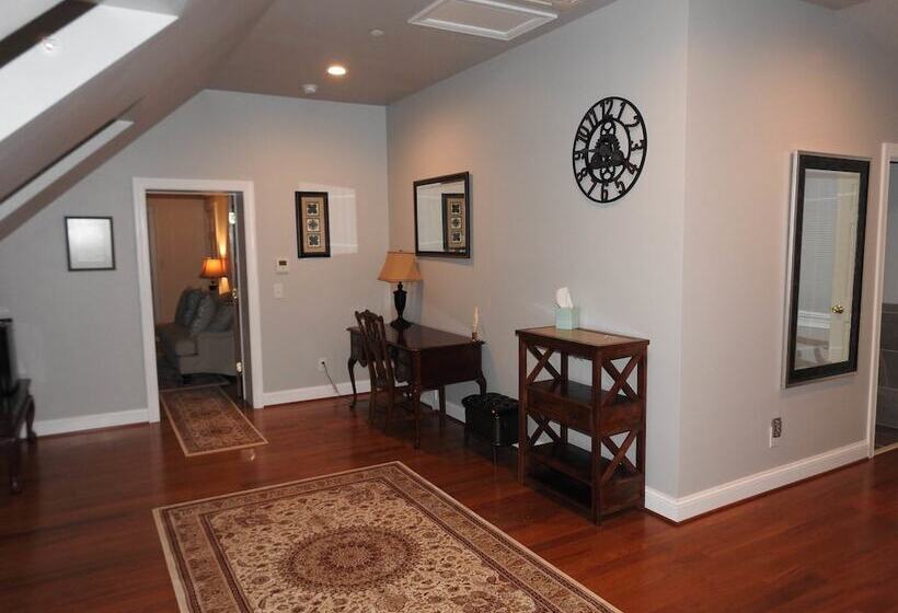 Magnolia Manor B&b Inn