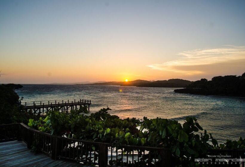 Media Luna Resort & Spa