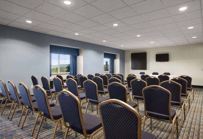 Microtel Inn & Suites Wilkes Barre