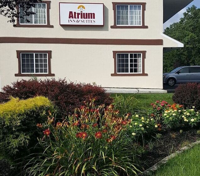 فندق على الطريق Atrium Inn & Suites