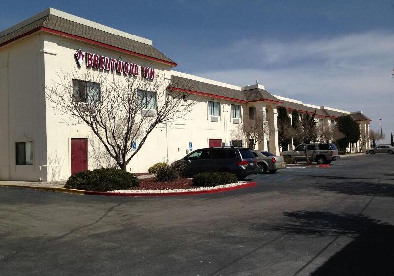 فندق على الطريق Brentwood Inn & Suites