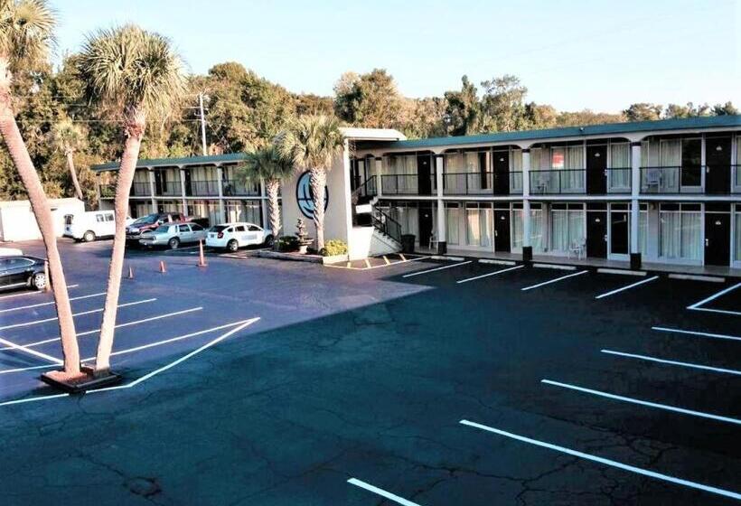 Мотель Budget Inn Conway