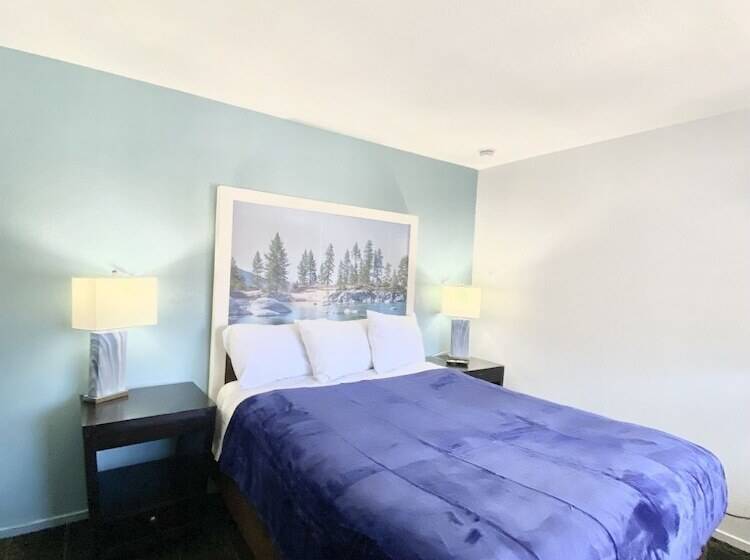 מוטל Bluebird Day Inn & Suites