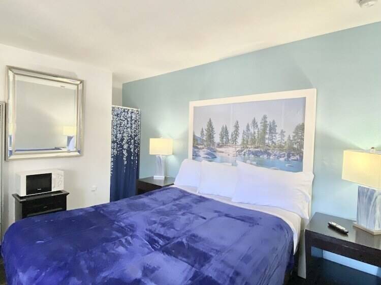 מוטל Bluebird Day Inn & Suites