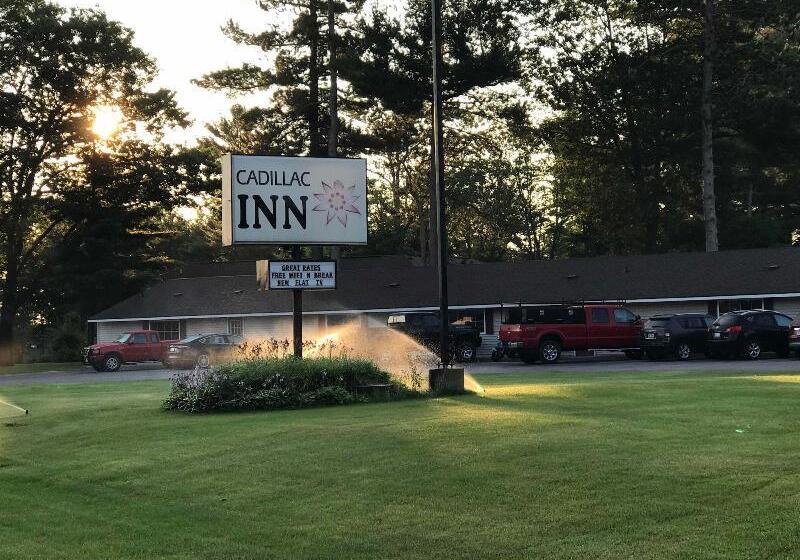 モーテル Cadillac Inn