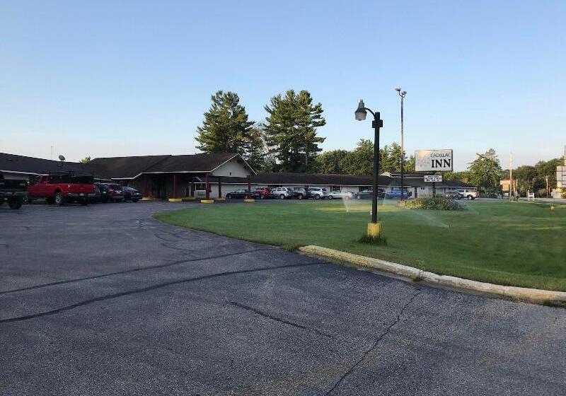 モーテル Cadillac Inn