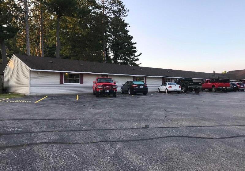 モーテル Cadillac Inn