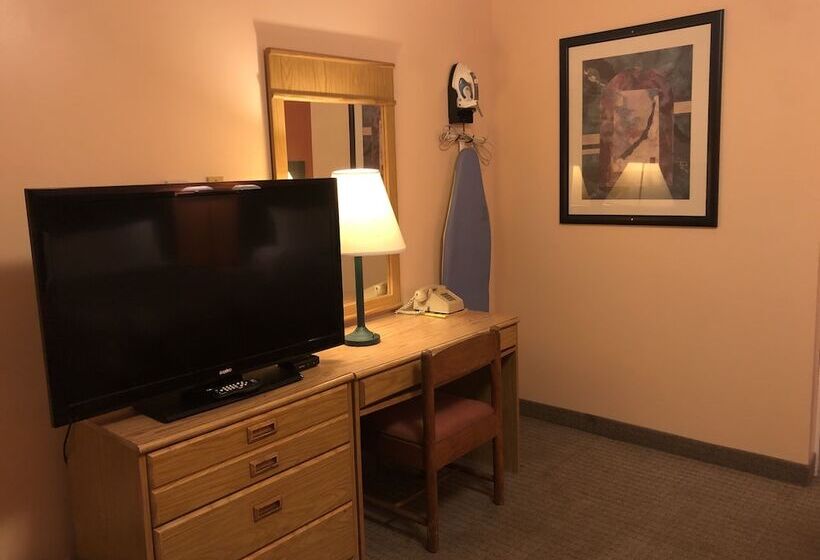 فندق على الطريق Canton Inn