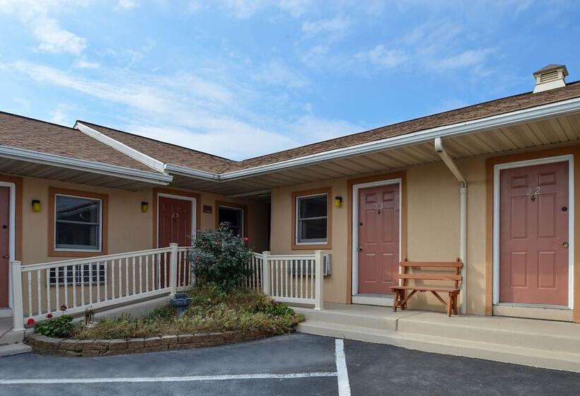 モーテル Red Carpet Inn Ronks