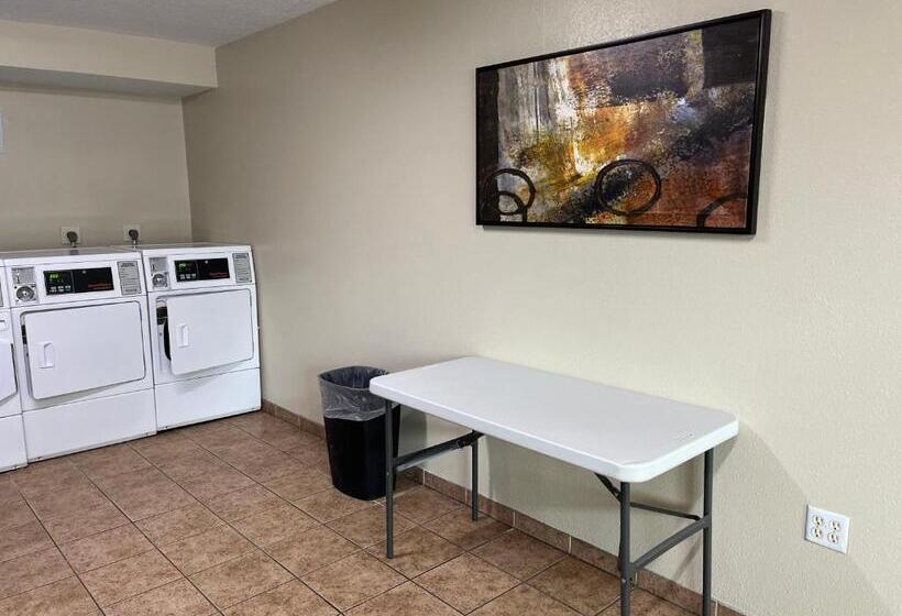 فندق على الطريق Serena Inn