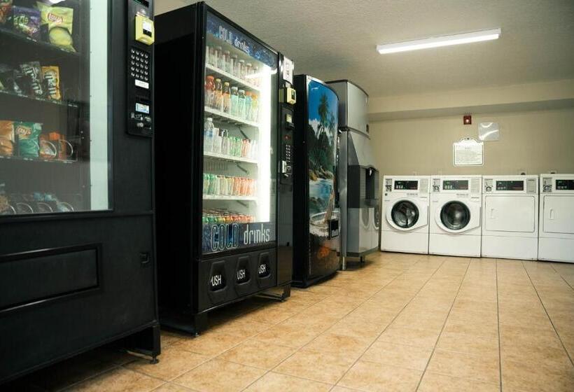 فندق على الطريق Serena Inn