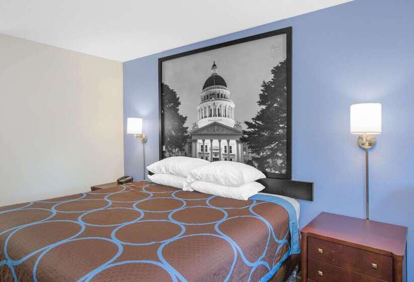 فندق على الطريق Super 8 By Wyndham Brinkley